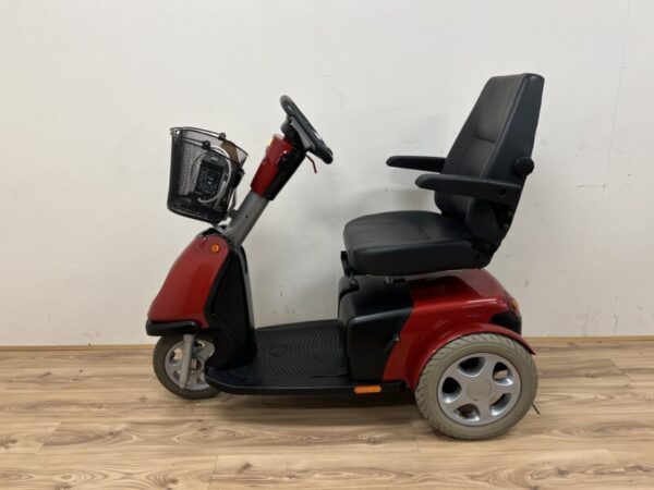 Trophy scootmobiel met nieuwe accu`s - Afbeelding 2