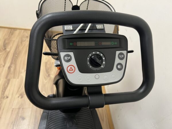 Trophy scootmobiel met nieuwe accu`s - Afbeelding 4