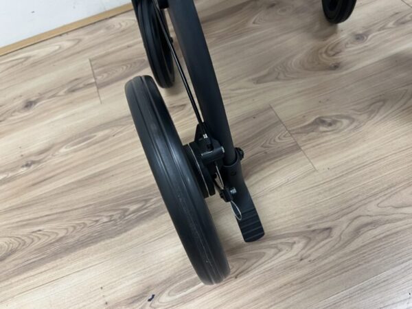Rollz Motion2 rollator en rolstoel in 1 (incl. rugband t.w.v €39,95) - Afbeelding 6